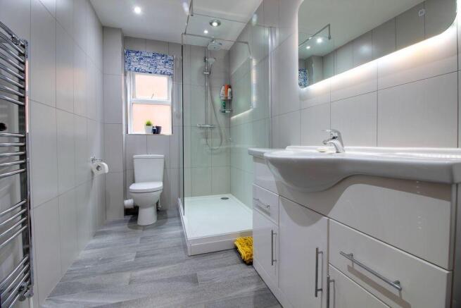 Family Shower Room
