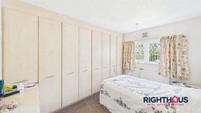 3 bed Terraced for sale Image 7