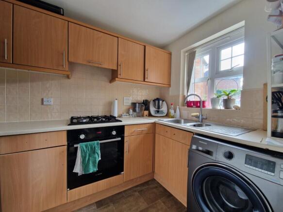 Chester Road, Rugeley, WS15 1GD photo 4
