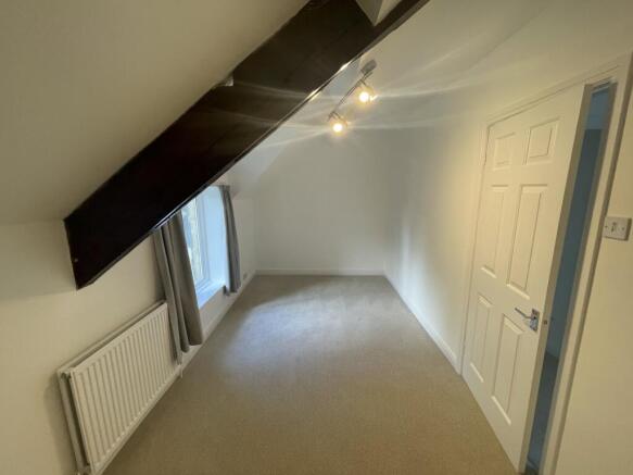 3 bed Semi-Detached to rent Image 10