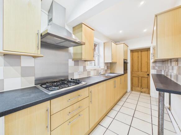 CAM05192G0-PR0223-STILL007