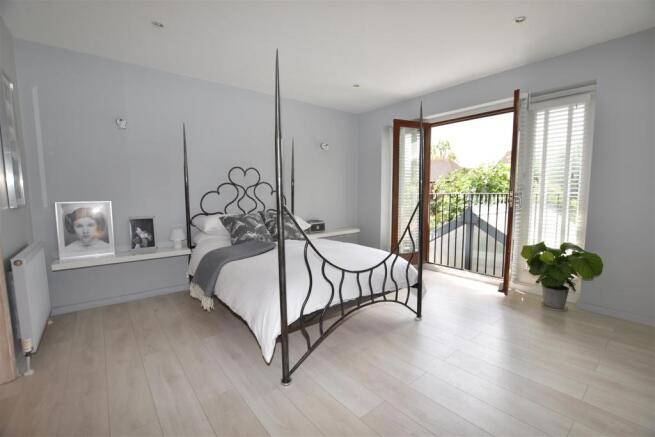 BEDROOM 1