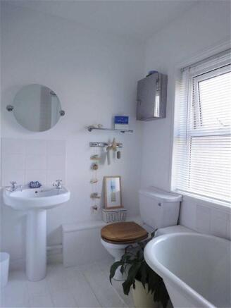 BATHROOM: