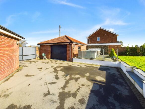 Detached Garage