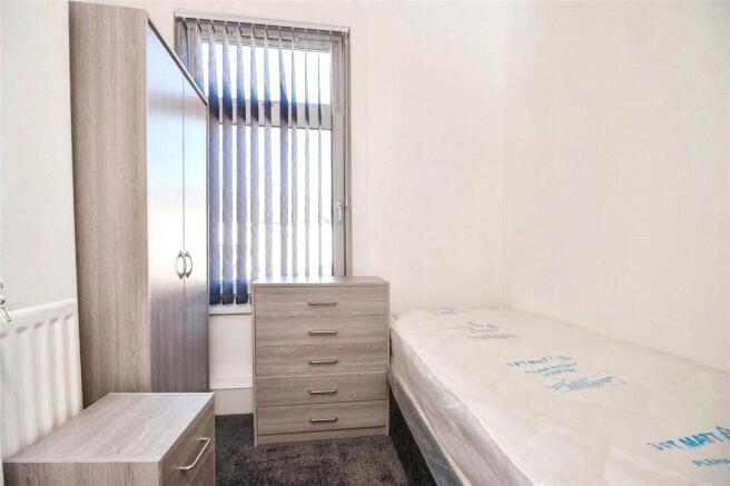 3 bed House to rent Image 5