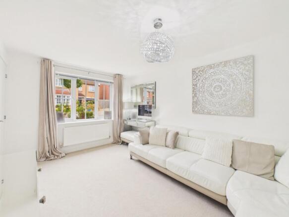 4 bed Detached for sale Image 4