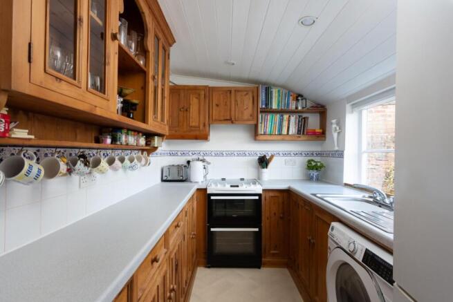 4 bed House for sale Image 6