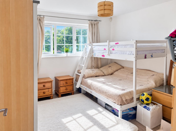 1 bed Apartment for sale Image 6
