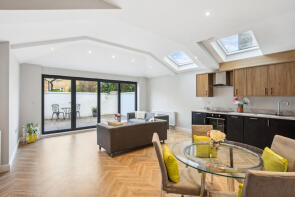 Flat Ground Floor, 93, Tooting Bec Road, London SW17 8BW