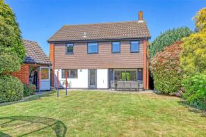 28, Challacombe, Southend-on-sea SS1 3TY