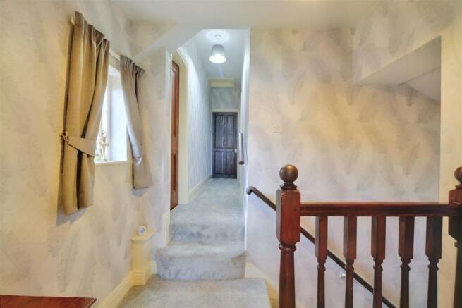 FIRST FLOOR LANDING