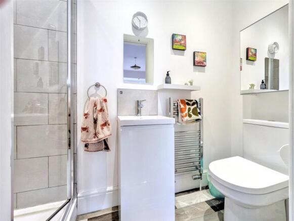 Ensuite Shower Room.jpeg