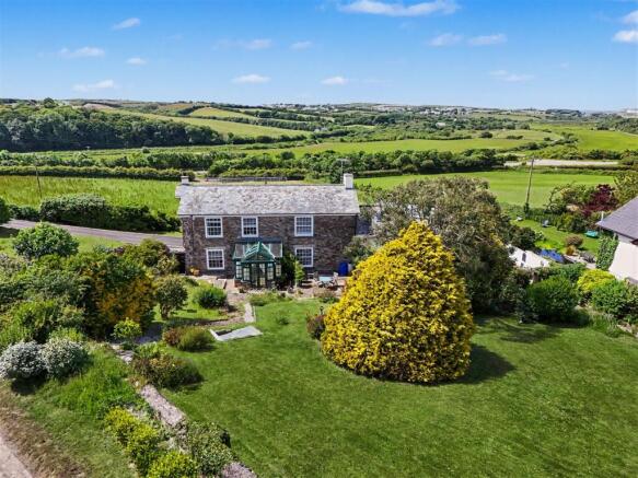 Hele Farmhouse