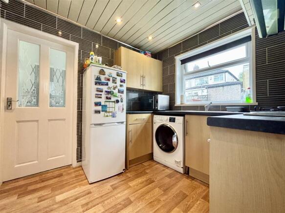 3 bed Semi-Detached for sale Image 7