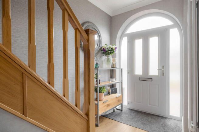 4 bed Semi-Detached for sale Image 5