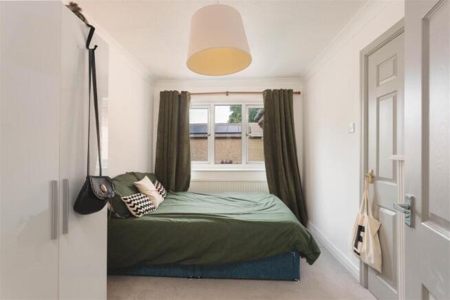 4 bed Detached for sale Image 8
