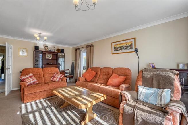 3 bed Detached Bungalow for sale Image 5