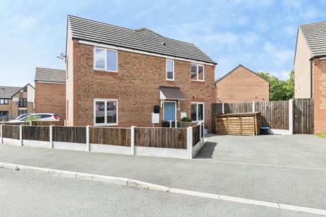 Woodland Walk, Upton, Pontefract, WF9