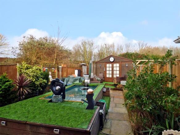 REAR GARDEN BEST .JPG