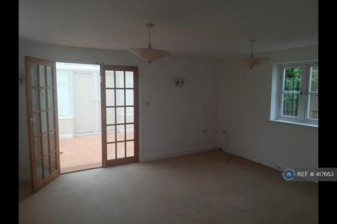 Spacious Living Room And Conservatory