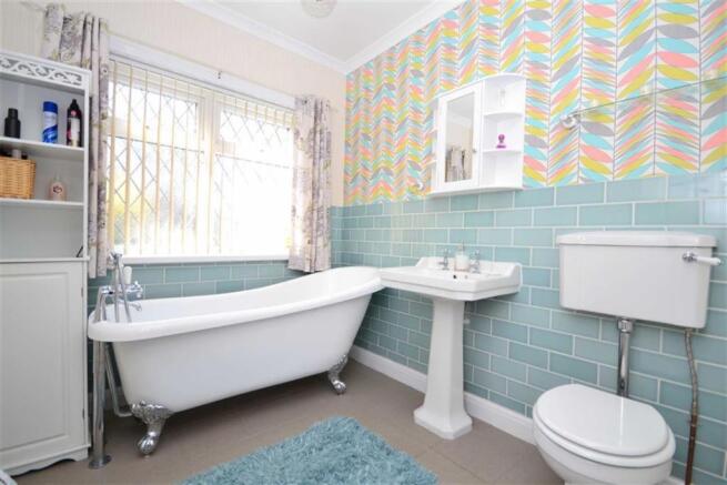 GROUND FLOOR BATHROO