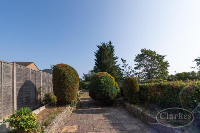 FC057_94 PINE RD_004