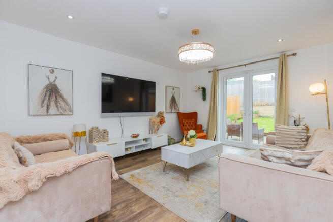 30 Minton avenue Hawkhead gardens Paisley PA2 7F