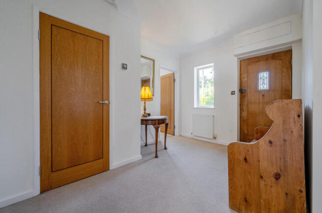 1318140-2-687a320...