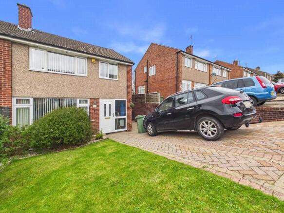 3-bed semi-detached on Birchwood Fields, Tuffley, Gloucester, Gloucestershire, GL4, £290,000