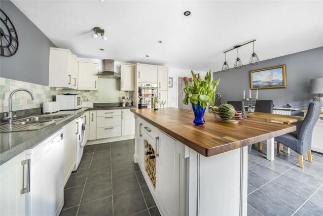 Kitchen/Dining Rm
