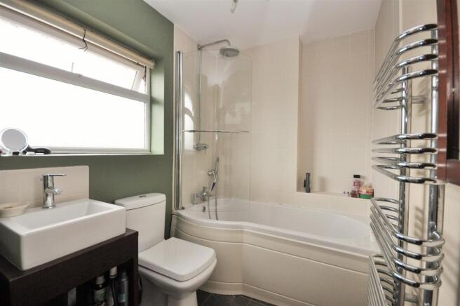 Bathroom.JPG