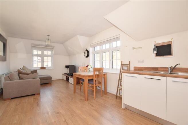 Lounge/Kitchen/ Dining Area