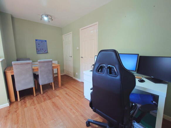 Photo 10