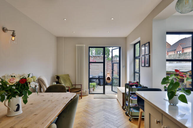 3 bed Town House for sale Image 10