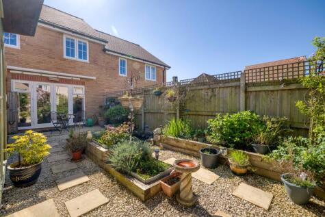 Ideal First Time Buy - Wells. 3 bedroom and 2 bathroom