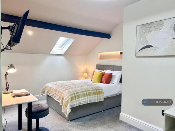 Studio 6, 6 Franchise St