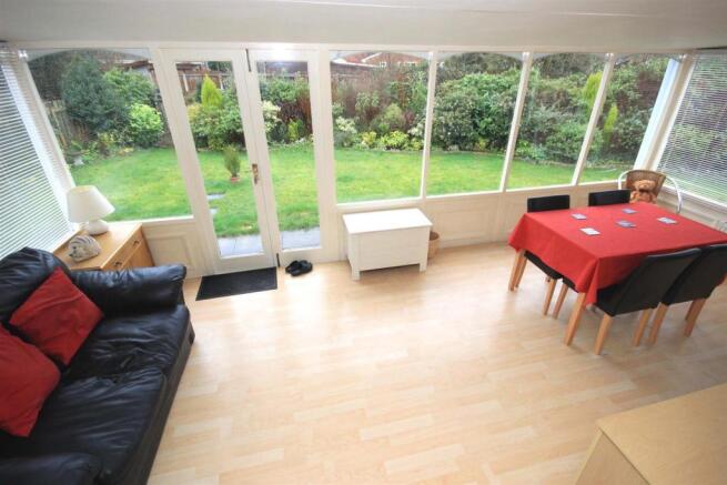LIVING ROOM/ CONSERV