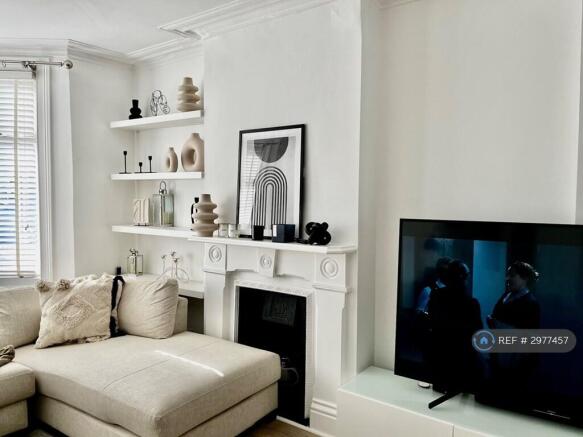 Newly Refurbished | Near Selhurst Station"