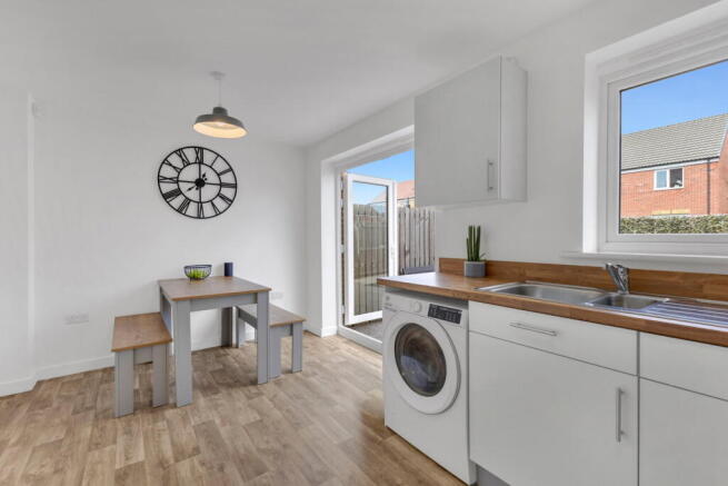 4 bed Town House for sale Image 8