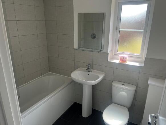 3 bed Detached to rent Image 9
