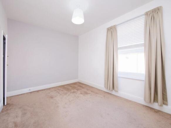 3 bed End of Terrace to rent Image 6