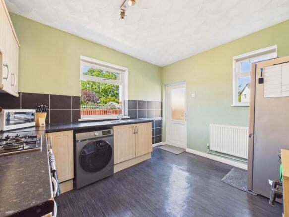 3 bed Semi-Detached for sale Image 11