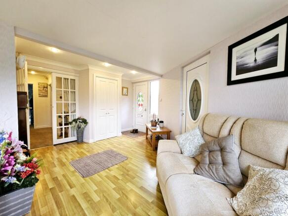 3 bed Semi-Detached Bungalow for sale Image 11