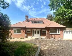 The Willows, Orange Tree Hill, Havering-atte-bower, Romford RM4 1PJ