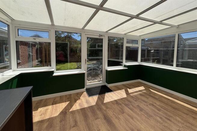 2 bed Detached Bungalow for sale Image 4