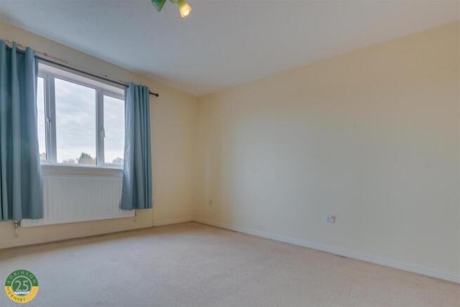 2 bed Apartment for sale Image 9