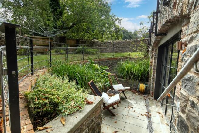 12 lower Terrace