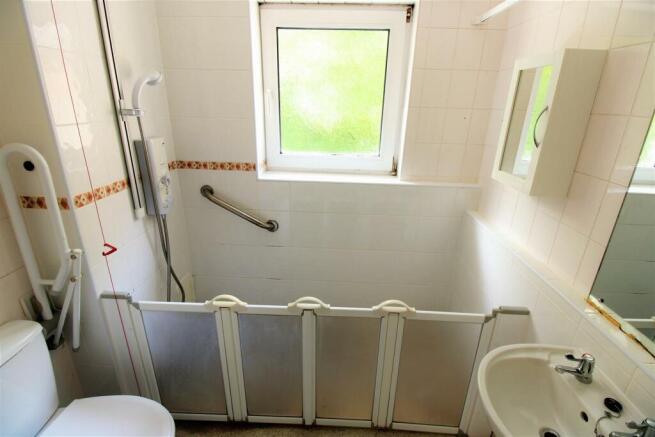 Shower room IMP.jpg