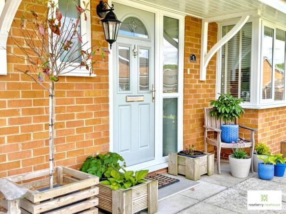 4 bed Detached for sale Image 12
