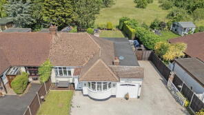 Rosslyn, Tylers Road, Roydon, Harlow CM19 5LJ